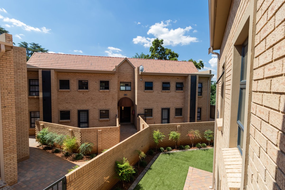 Stay close to Potchefstroom’s attractions while enjoying the peace of a secure, modern guesthouse. Electric fencing, gated access, and in-room safes give you total peace of mind.

For more information visit camelotpotch.co.za.

#SecureStay #CamelotGuesthouse