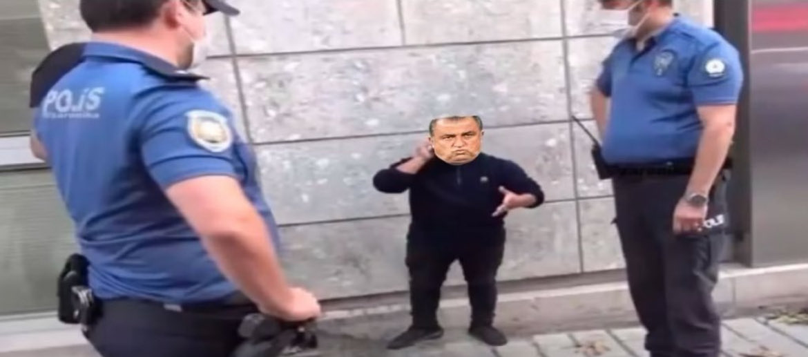 Ted Mosby tweet media