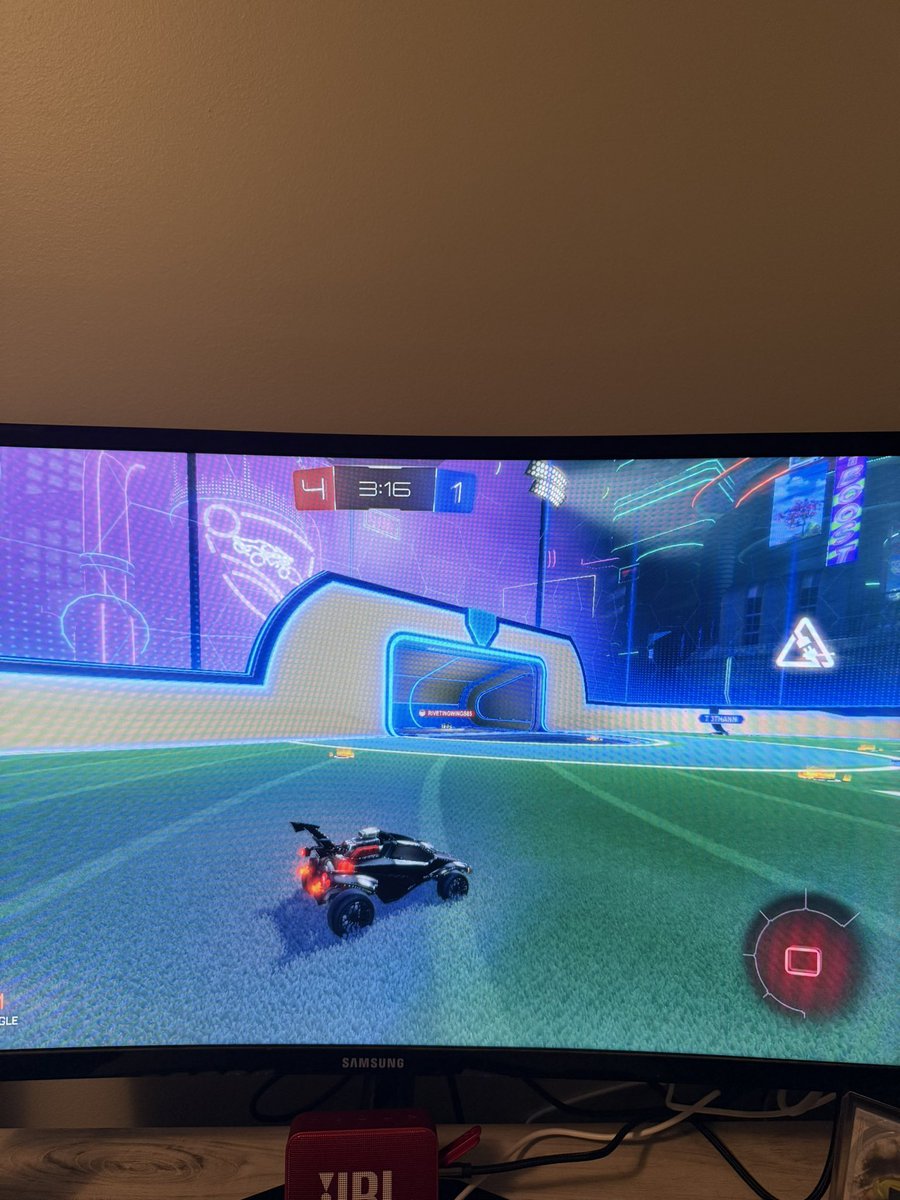 zach_akin's tweet photo. @RL_Status bro fix your game. Every other game we get a disconnect like this and it forces us out of the game. https://t.co/jfrhjlKJVO