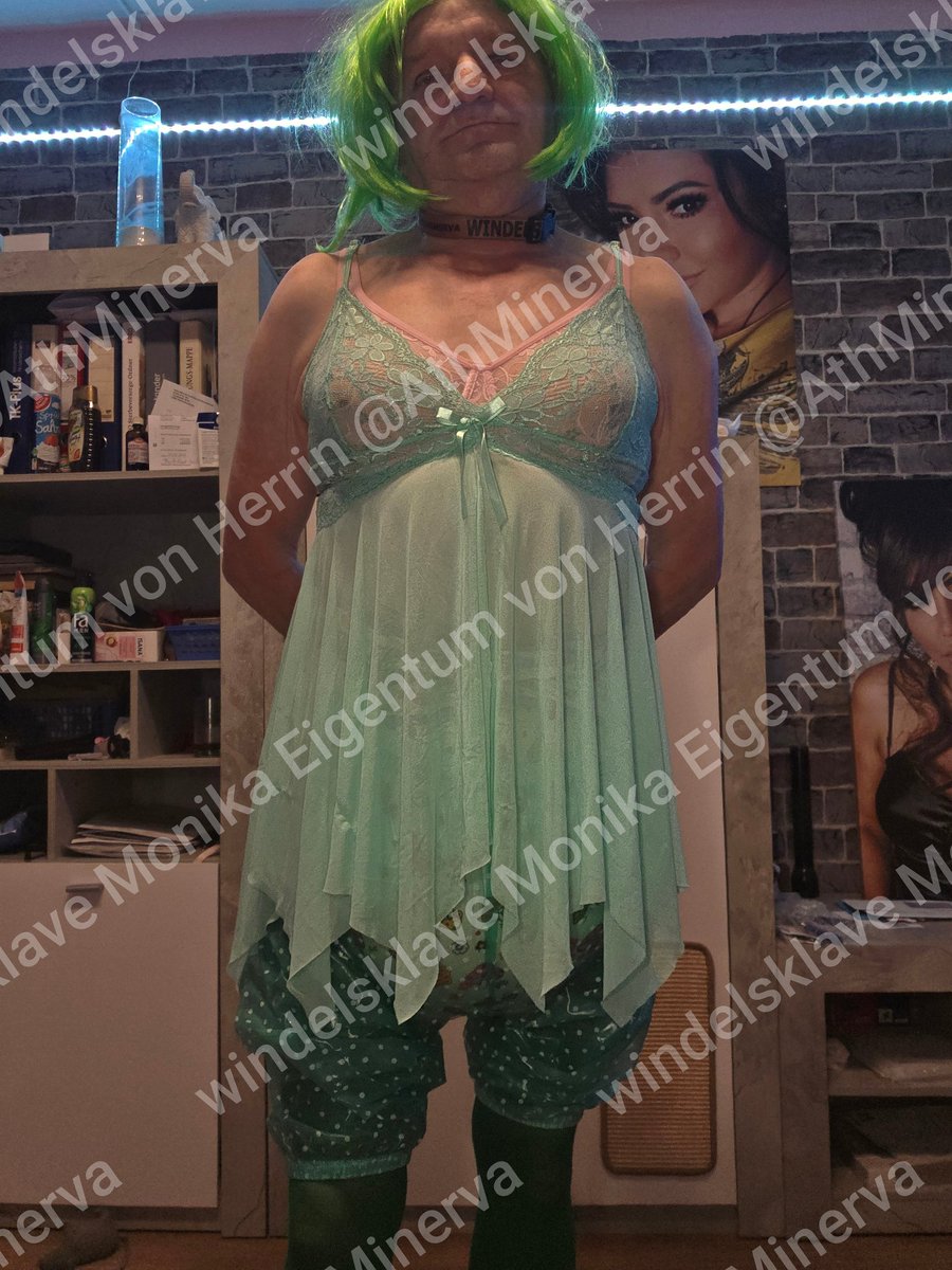 Windelsklave,MonikaEigentum von Herrin @AthMinerva tweet media