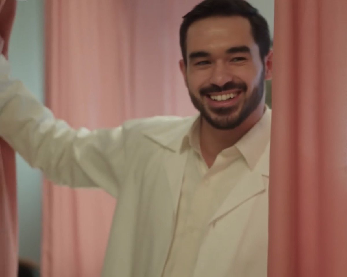 ‏hélios tweet media