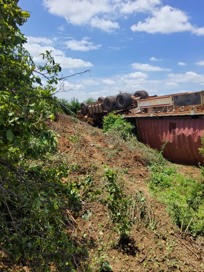 Aba-chauffeur ni bo batwara ubukungu bw’igihugu ku mapine y’imodoka. Ariko birababaje kubona benshi bakora nta masezerano y’akazi, nta bwiteganyirize. Iyo impanuka ibaye bari mu kazi, bahita batereranwa n’ababakoresha.
Turasaba ko uburenganzira bw’aba-chauffeur burengerwa,⏬⏬