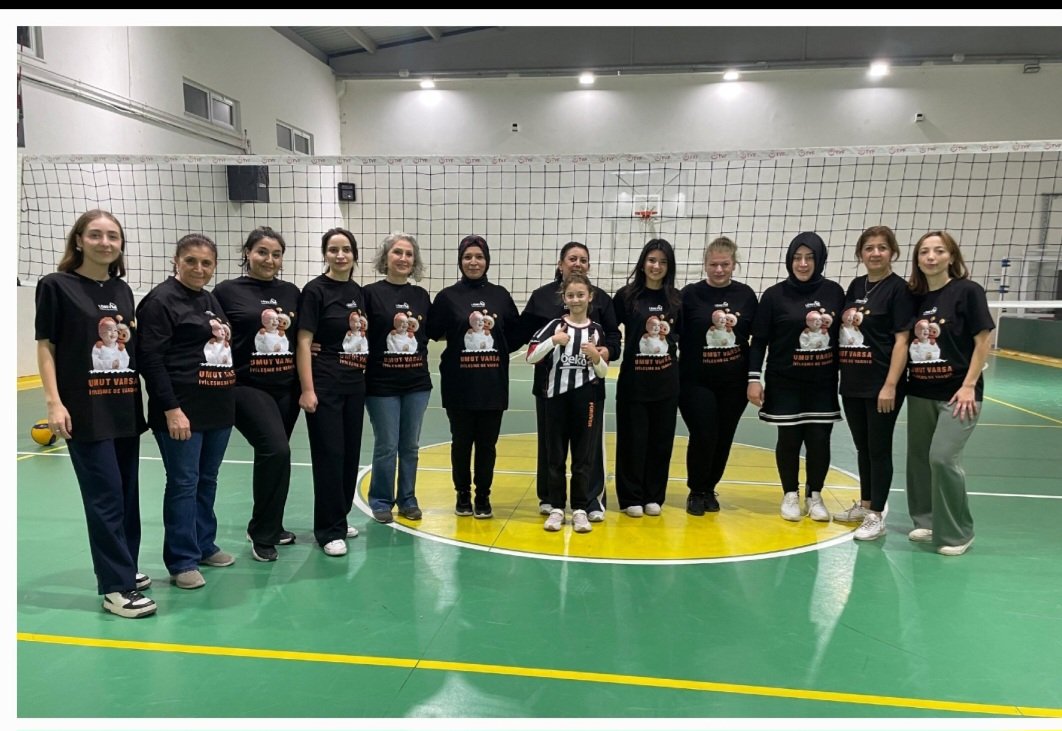 Her güçlü kadının arkasında,yeniden doğmayı seçtigi bir hikayesi vardır ✨️
<a href="/losev1998/">LÖSEV</a> 
#8MartDünyaKadınlarGünü 
#LÖSEVleGüçlüKadınlar