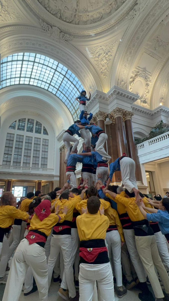 Castellers de Paris tweet media