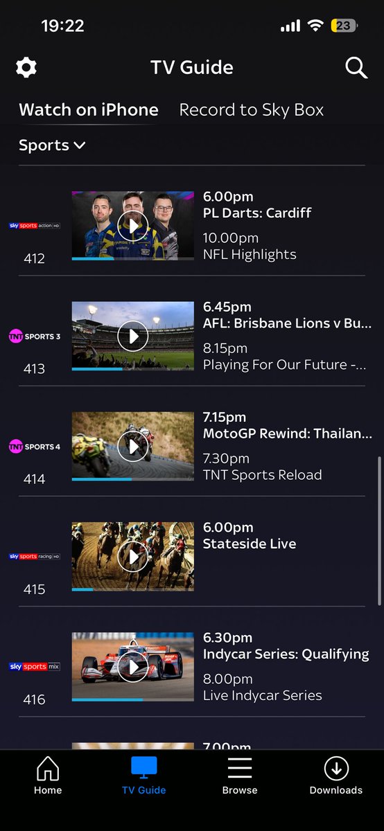 DaleD_3's tweet photo. Good game between Saints and Bradford but again it’s hidden away by Sky Sports. 

Plenty of channels available not showing anything but replays of darts and tennis. 

The casual fan or potential new ones can not access the sport. 

Sky sports need to be challenged by the RFL. https://t.co/SlfOa6EwdD
