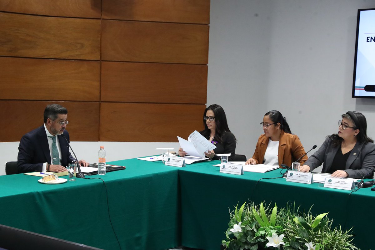 JuanJSerranoM's tweet photo. Un momento clave en el proceso de cambio en la Auditoría Superior de la Federación: la comparecencia ante las y los diputados de la Comisión de Vigilancia de la Auditoría Superior de la Federación de la Cámara de Diputados.

Un espacio para presentar una visión clara: impulsar la reestructura que la ASF necesita, con mayor rigor, coordinación y resultados.

Porque el objetivo es uno solo: que el dinero público sí llegue al pueblo.

#ASF #AuditoríaSuperiorDeLaFederación #fiscalización #rendicióndecuentas #serviciopúblico #transparencia