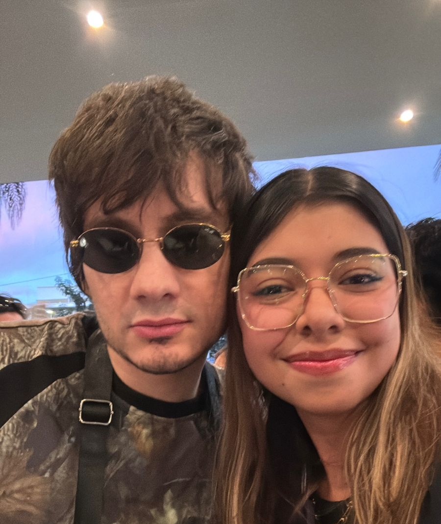 coders_ahogadas's tweet photo. #porsiemprebryanes un sol!!! Con un abrazo o unas palabras es capaz de alegrarle el día a qn sea!!! @bryanmouque te amamos tanto! 
#bryanmou🔴 #porsiempre  #PorSiempreBryanMou https://t.co/jlOwfLrsZU