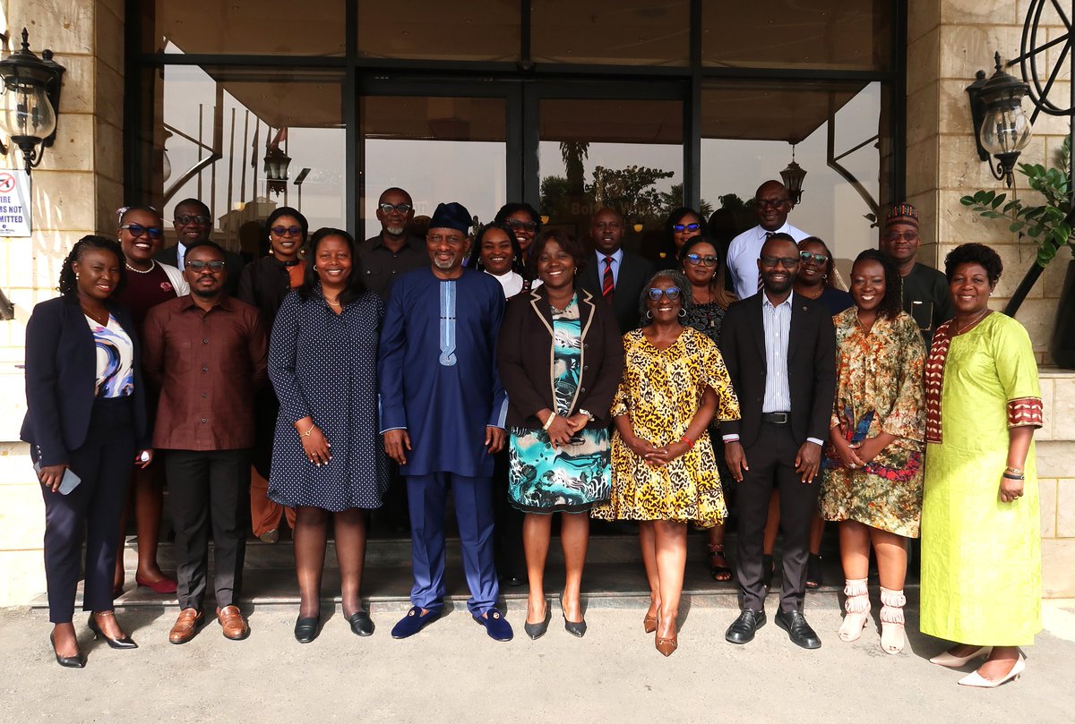 British Peace Support Team (Africa) tweet media