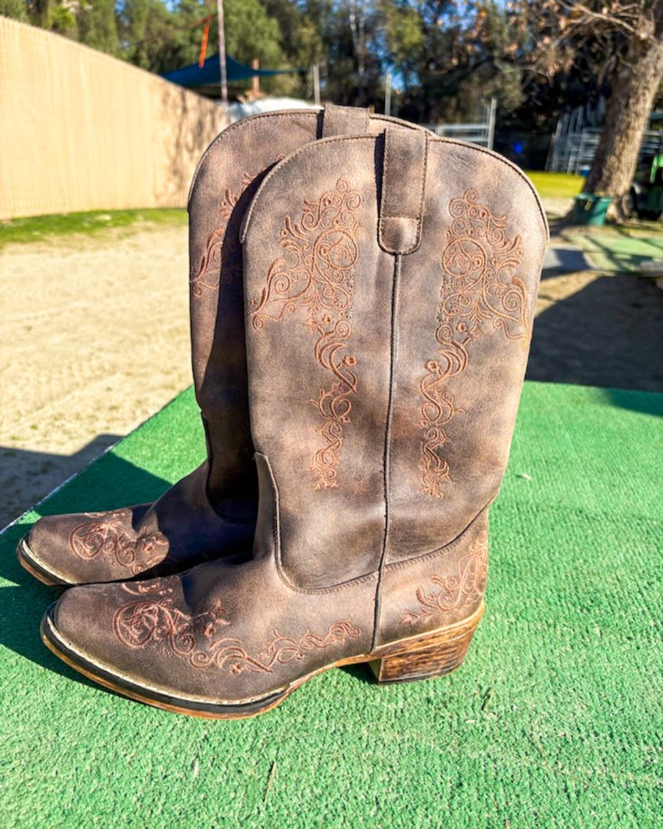 Helen Woodward Animal Center tweet media