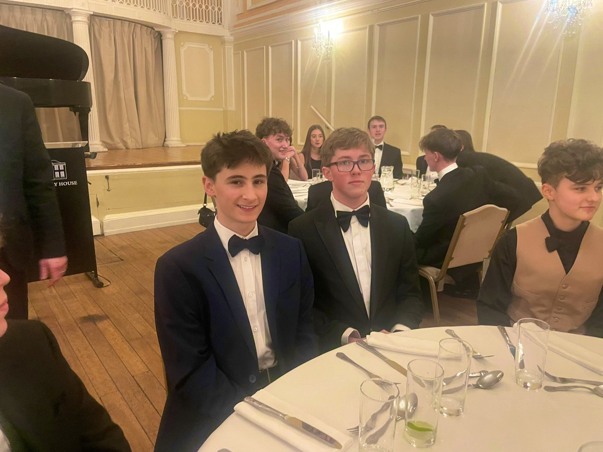 IHS MUN-MAC tweet media