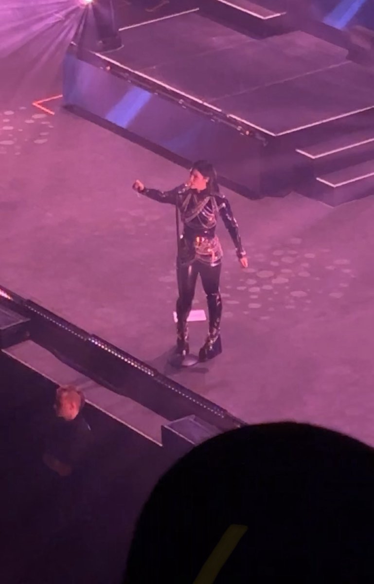 viv ᛑᛗᛛ🌊 tweet media