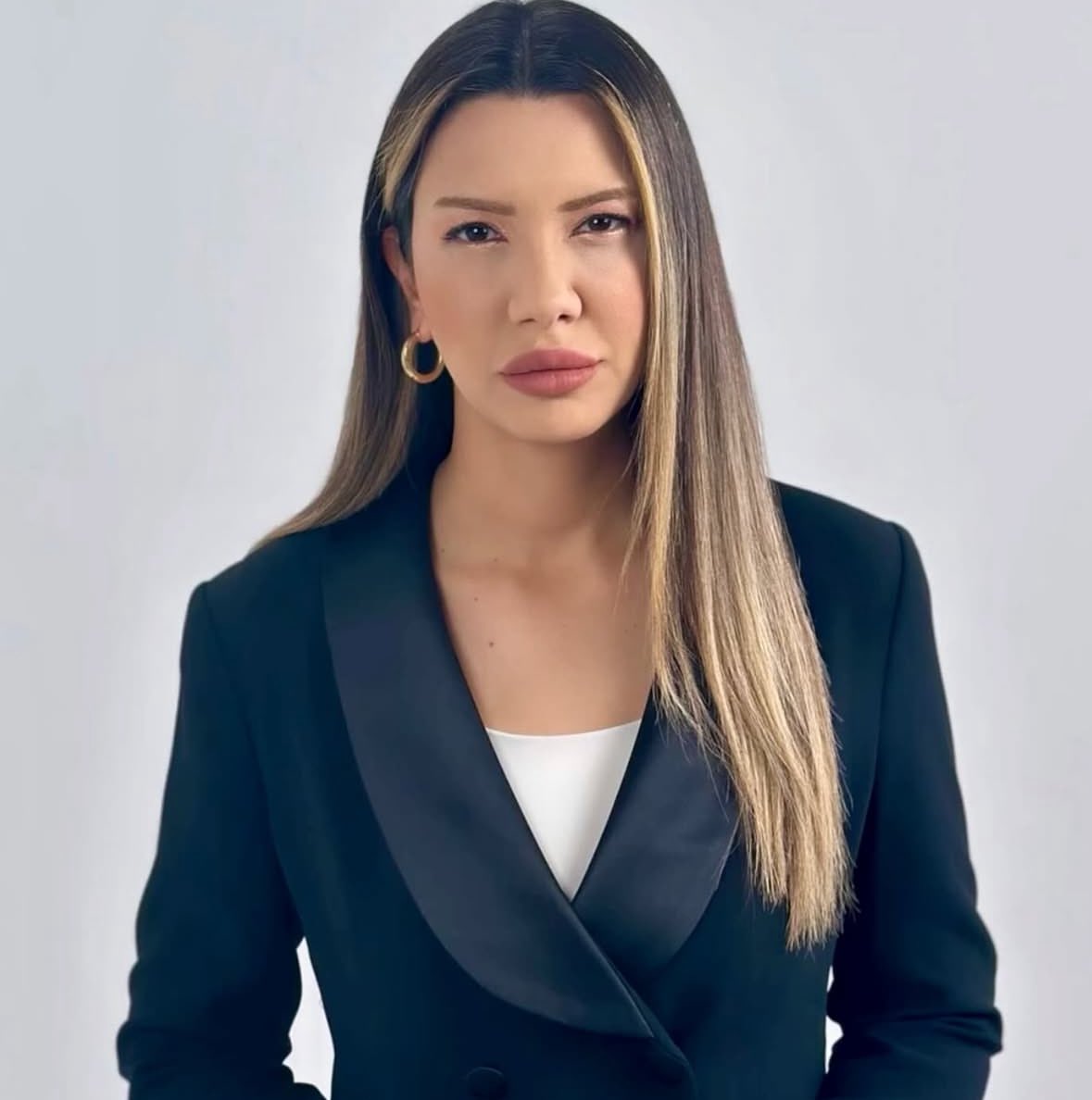 ajansmuhbir1923's tweet photo. Ümit Dikbayır’dan “Ben Türkiyeciyim” diyen Fulya Öztürk’e:

“Çok geçmiş olsun! Umarım bulaşıcı değildir, toplum güvenliği açısından.” https://t.co/ozcpAY7r04