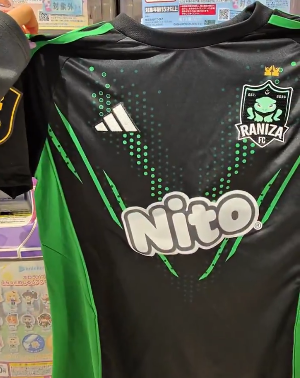 LA NUEVA PIEL DE LAS RANAS

👉Raniza presentó oficialmente la playera con la que jugarán este split

#KingsLeague