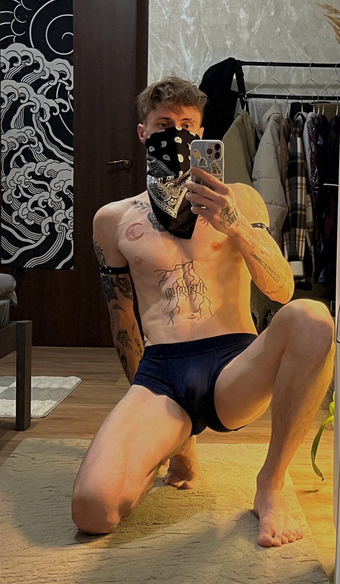 ребро Адама tweet media