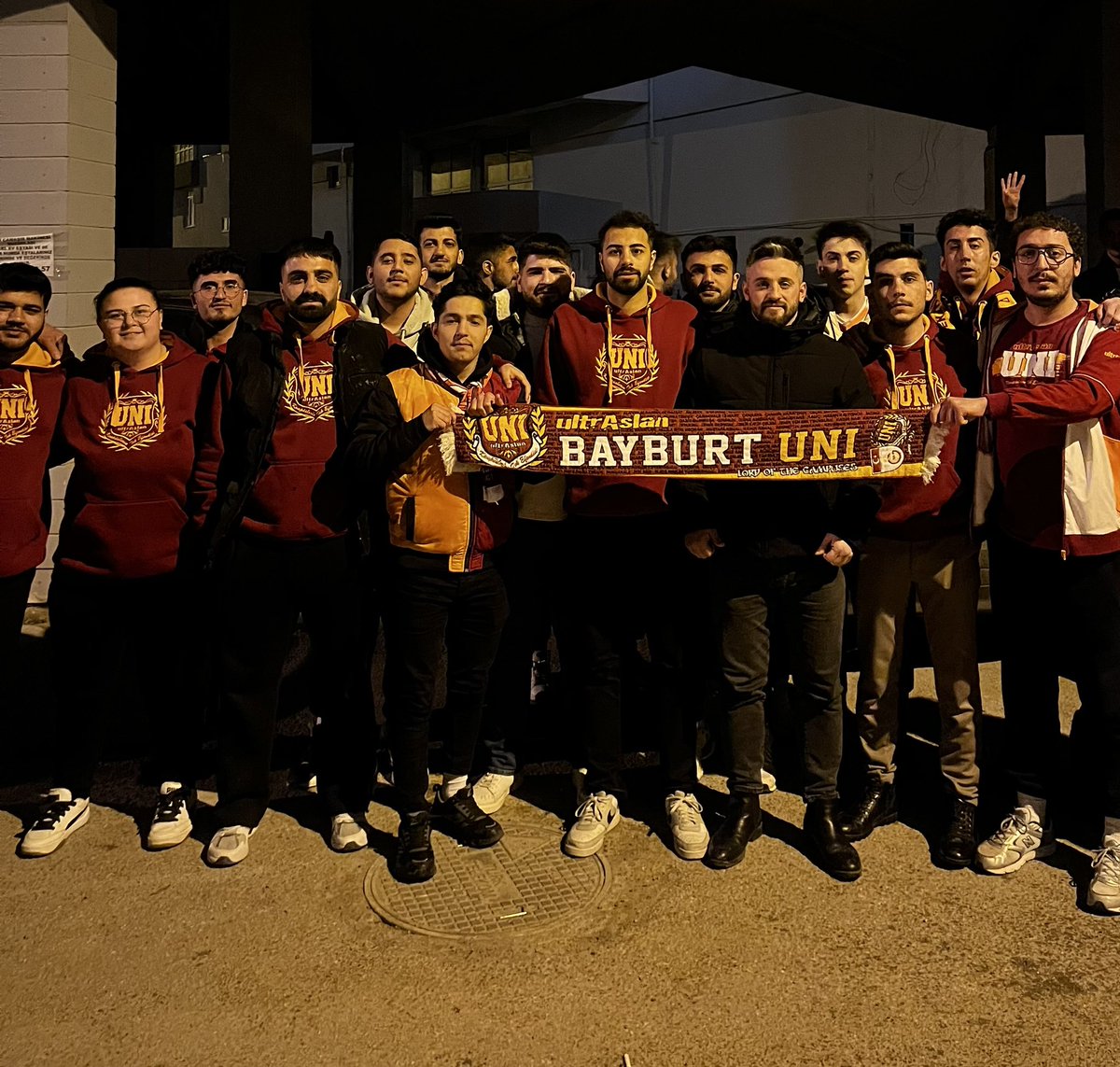 UNUTULMAZ YAŞANANLAR!

Galatasaray’ımızın Beşiktaş maçını hep birlikte omuz omuza izledik.

#ultrAslanUNI