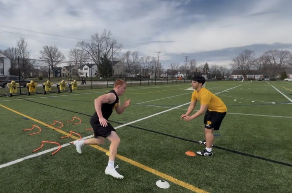 Coach Velasquez tweet media