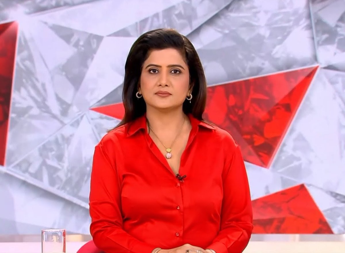 TARUNMI24's tweet photo. #Saturday
♥️♥️♥️ #redoutfit ❤️❤️#aajtak #9BajGaye #EkAurEkGyarah #LunchBreak #saturdayvibe #KhabreinAsardar #Shankhnaad #Vishesh #Khabardar #makingmorningbeautiful #redlooks #prfect #Vishesh #Shankhnaad @nehabatham03 Didi 🙏🧿😊❤️❤️❤️ https://t.co/DBFKq8azjD