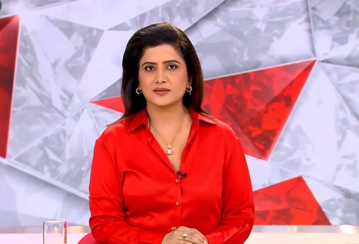 TARUNMI24's tweet photo. #Saturday
♥️♥️♥️ #redoutfit ❤️❤️#aajtak #9BajGaye #EkAurEkGyarah #LunchBreak #saturdayvibe #KhabreinAsardar #Shankhnaad #Vishesh #Khabardar #makingmorningbeautiful #redlooks #prfect #Vishesh #Shankhnaad @nehabatham03 Didi 🙏🧿😊❤️❤️❤️ https://t.co/DBFKq8azjD