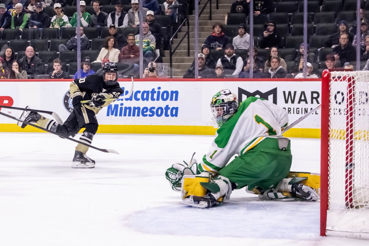 andoverhshockey's tweet photo. Nothing like it. 

💛🖤 https://t.co/g5qwhrCsMI