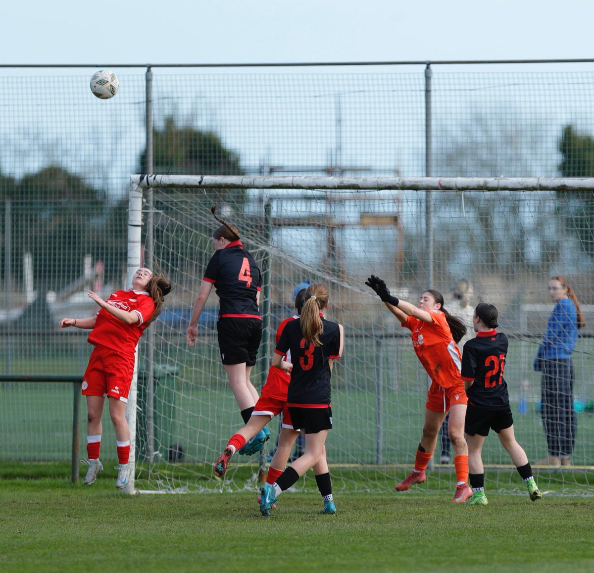 Shelbourne vs Drogheda United U17W 

📸 Andy Murray  

🟣🔵 #WeAreDrogs | Wogan Build Centre
