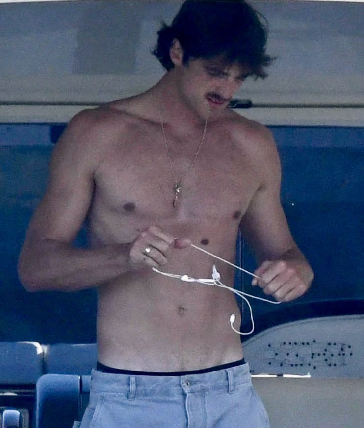 aileen ❦ tweet media