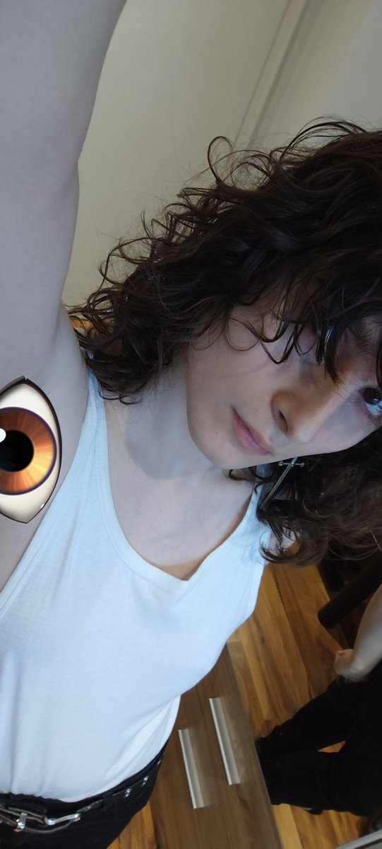 furmerly's tweet photo. Sorry. here's armpit. Don't mind that I didn't shave it in a while https://t.co/Ag5OtOVj5D