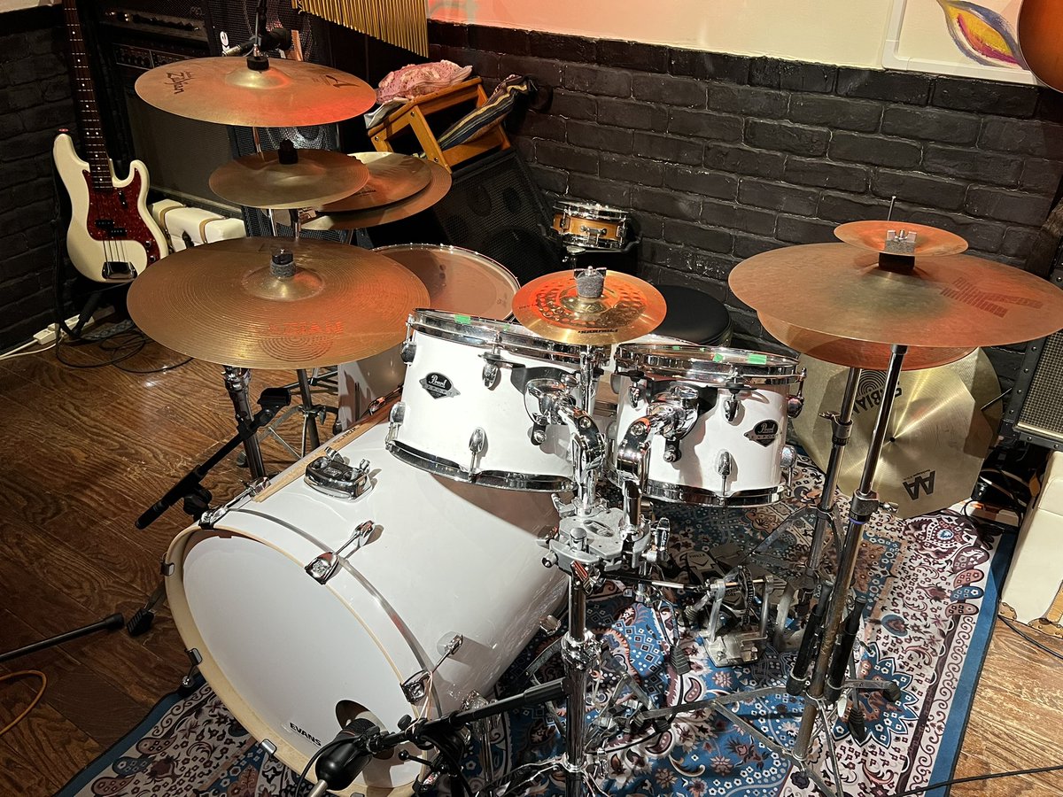 Live Bar Story tweet media