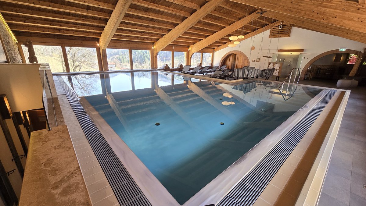 Ellie & Stefan 👫| Berkeley Square Barbarian tweet media