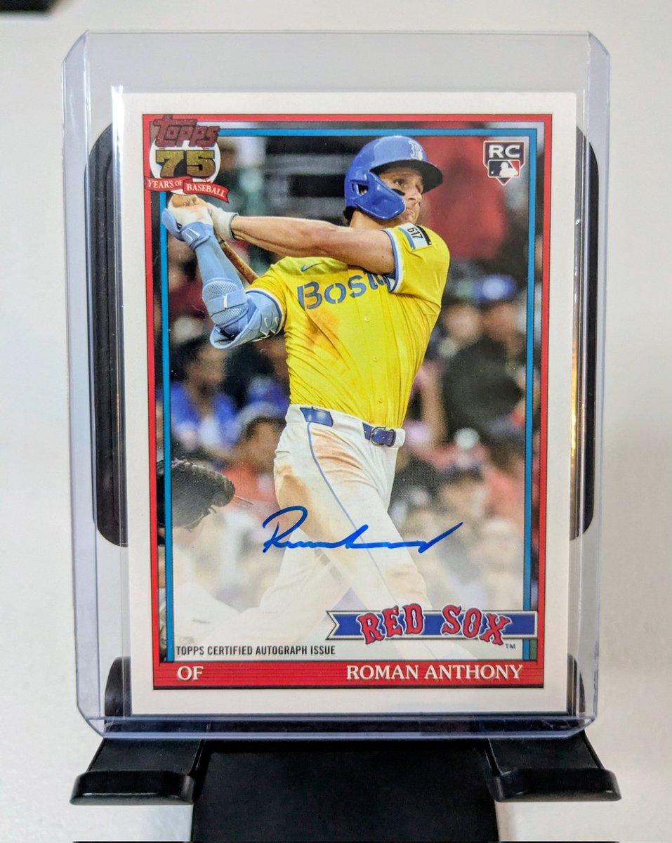 daddyballcards's tweet photo. Pulled this absolute nuke Roman Anthony on card auto in our Series 1 Jumbo break last night!
#mlb #baseballcards #topps #RedSox https://t.co/IoNcDWRL3g