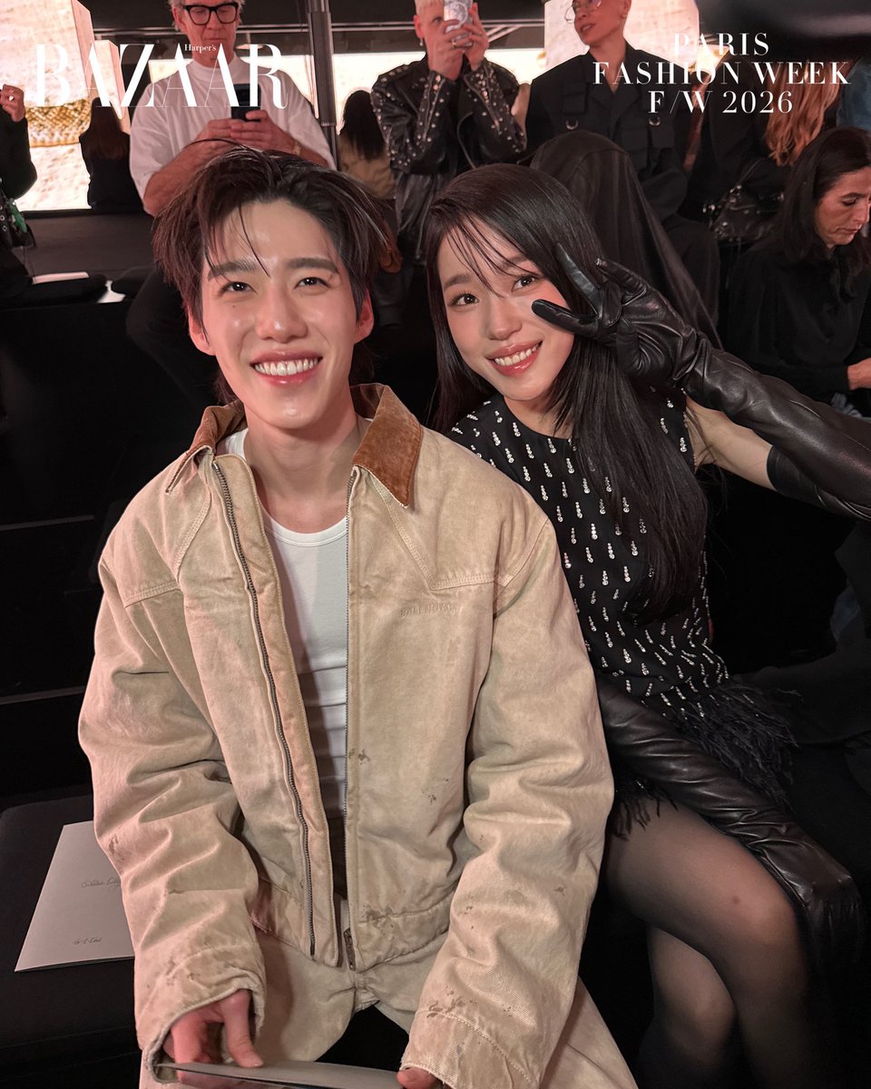 ชีเจอเพื่อน ชีได้นั่งกับเพื่อน ชียิ้มออก55555555555555555555555