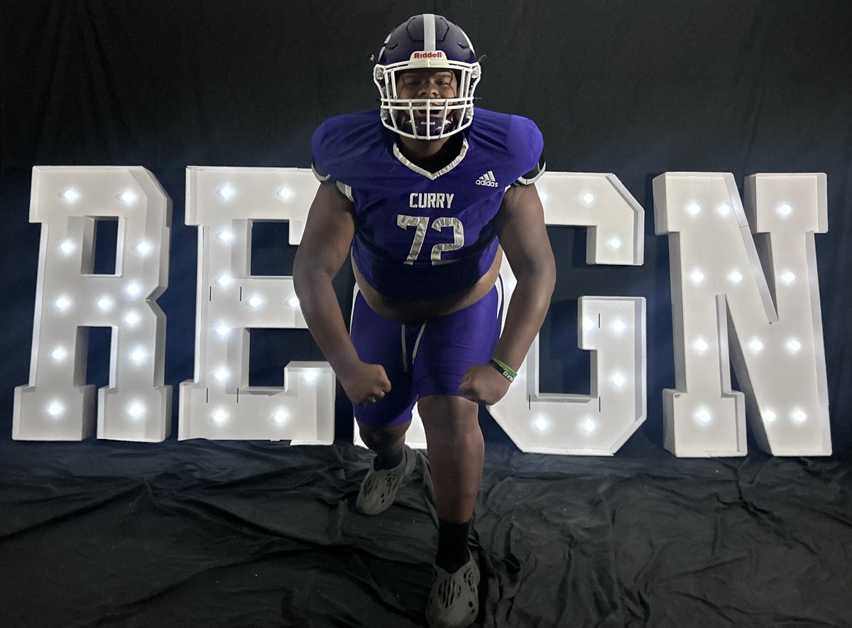 DellNasty72's tweet photo. After an official visit and great conversations with  Head coach @CoachTParsons and DC @Pippin_McKinley, I’m proud to announce my offer and commitment to Curry College!!! @HCBrianSmith @RamFamSports https://t.co/7NrqnMqMYm