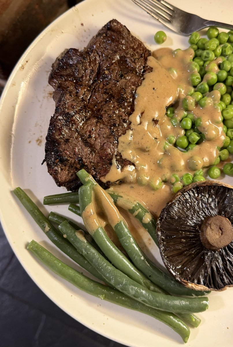 rly cool girl tweet media