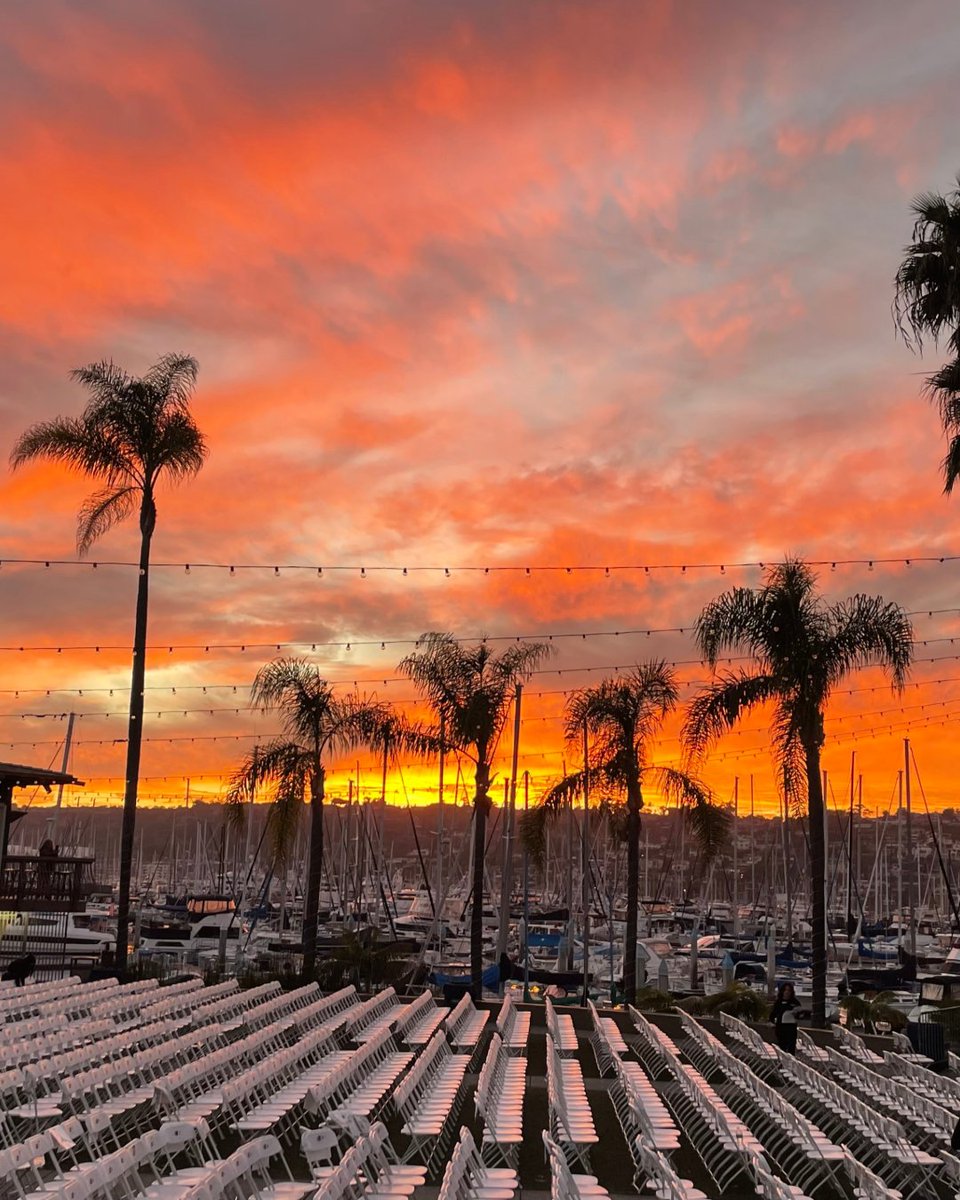 Humphreys Half Moon tweet media