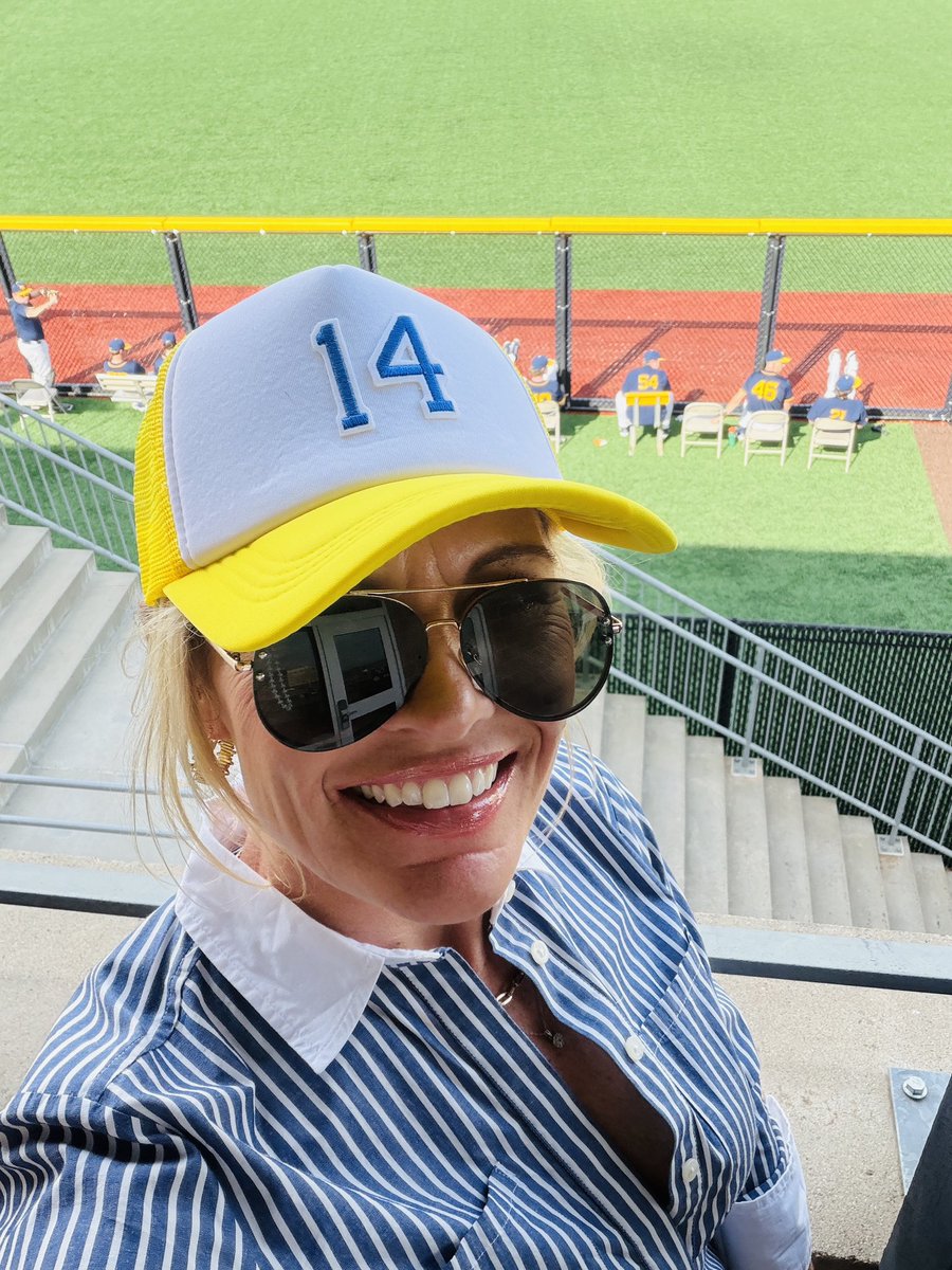 Amanda Ross Mazey tweet media