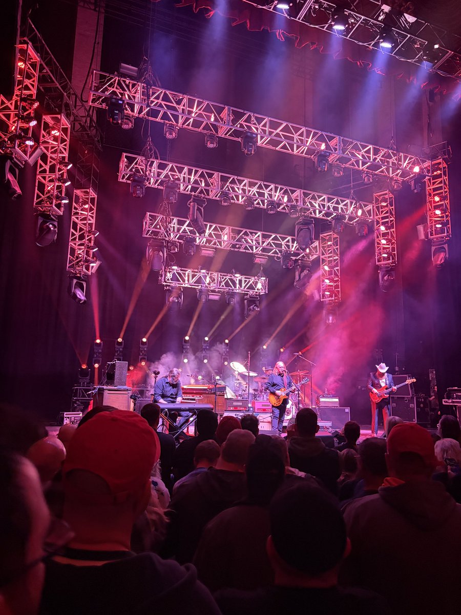 Stevie E tweet media