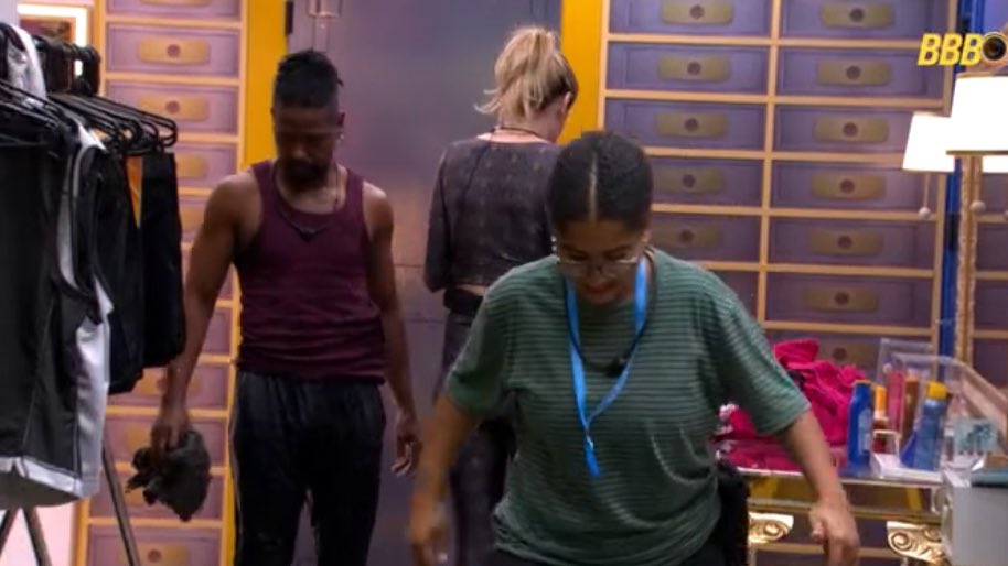 Milena: “Ele não vai comer a parmegiana  Solange” 

KKKKKKKKKKKKKK ELA ESTA VOANDO! #BBB26