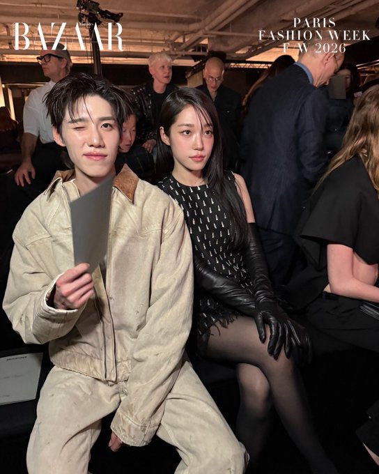 อหหห มุง กุตายจริงอันนี้

PP KRIT X BALENCIAGA WINTER 26 
#BalenciagaWinter26xPPKrit 
#Balenciaga #PFW #PPKritt <a href="/ppkritt/">ppkrit</a>