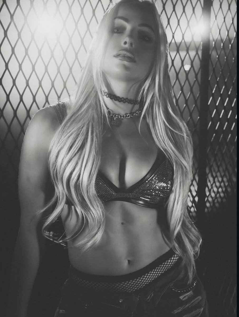 Roses are red, violets are blue; In the words of T. Swift, look what you made me do. 💋