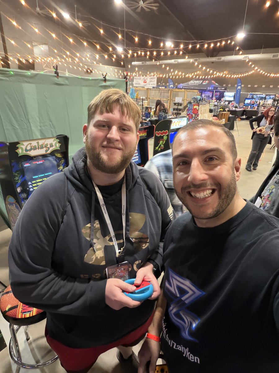 Zaiyken's tweet photo. @LootFestEvent Day 2 letss gooo @Rubyrt27 #lootfest #contentcreator https://t.co/IiA4fsueOk