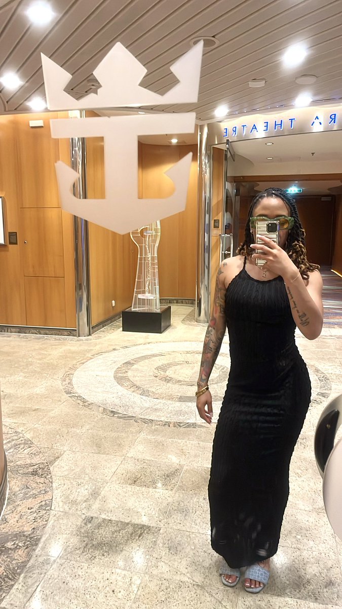 ItsGoldii_'s tweet photo. Travel far enough to meet the new version of yourself. https://t.co/Ip5yQbIHpF