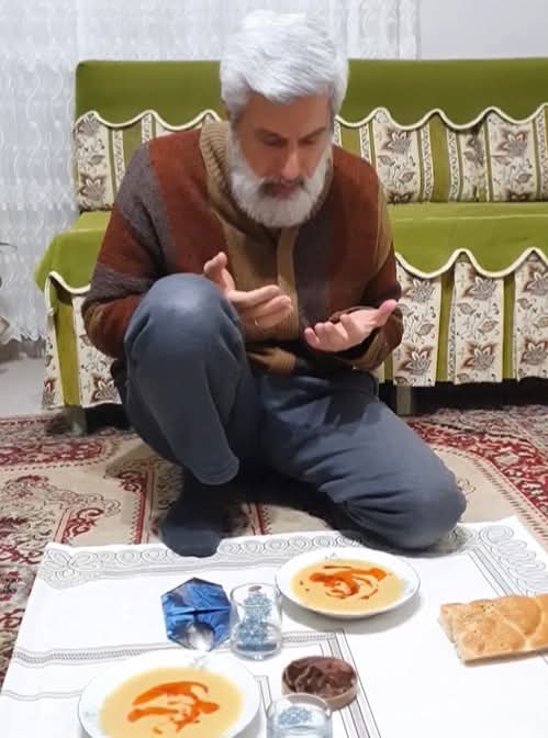 Alparslan Kuytul’dan başka ABD’ye, İsrail’e açıkça karşı çıkan bir cemaat gördünüz mü?
Hangi tarikat konuştu?
Hangi cemaat ses yükseltti?
Yoksa hepsi susmayı mı tercih etti?
Allah kimin gerçekten Müslüman olduğunu, kimin ise sadece susarak izlediğini bize tek tek gösteriyor...