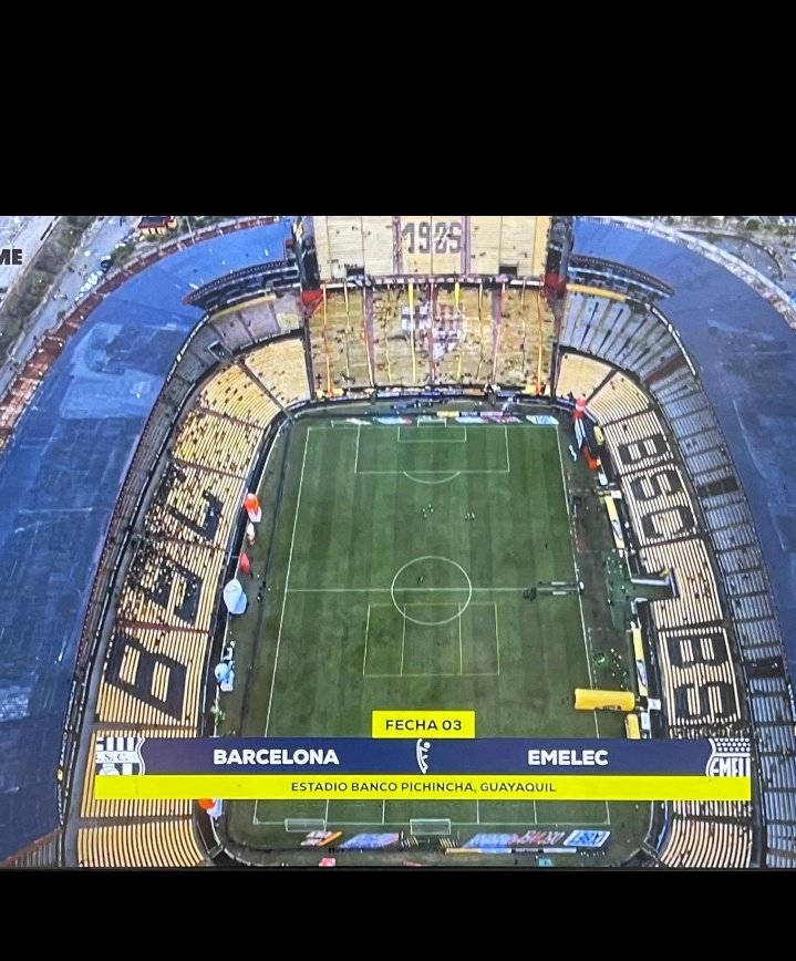 Falta una hora para el partido y esa huevada sigue vacía