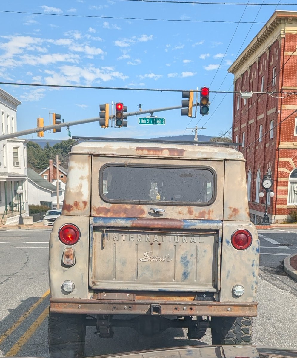 65' international scout 👍