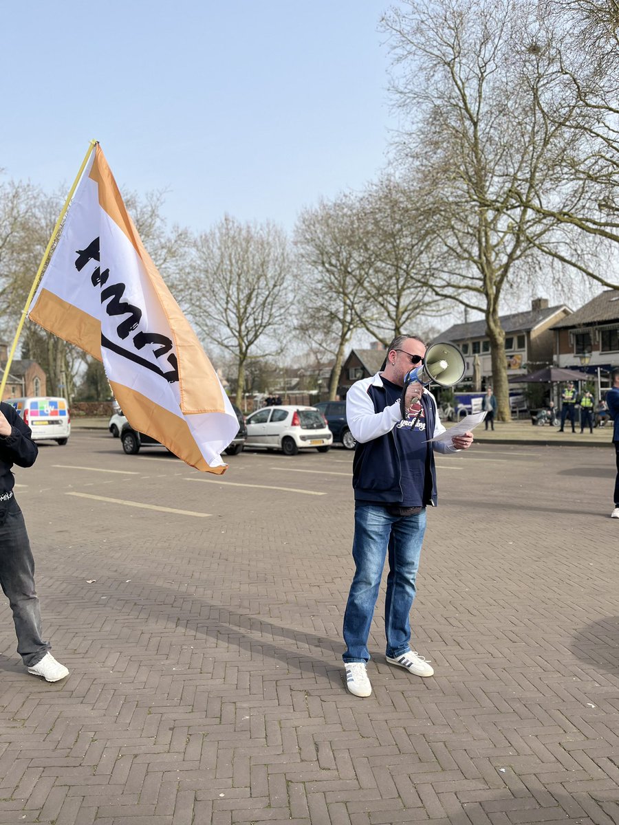 claus_cremer's tweet image. Heute auf einer Demonstration in 🇳🇱 (#Arnheim) im Einsatz: t.me/clauscremernrw…

#Europa #Heimat #Heimatliebe #APF #Remigration