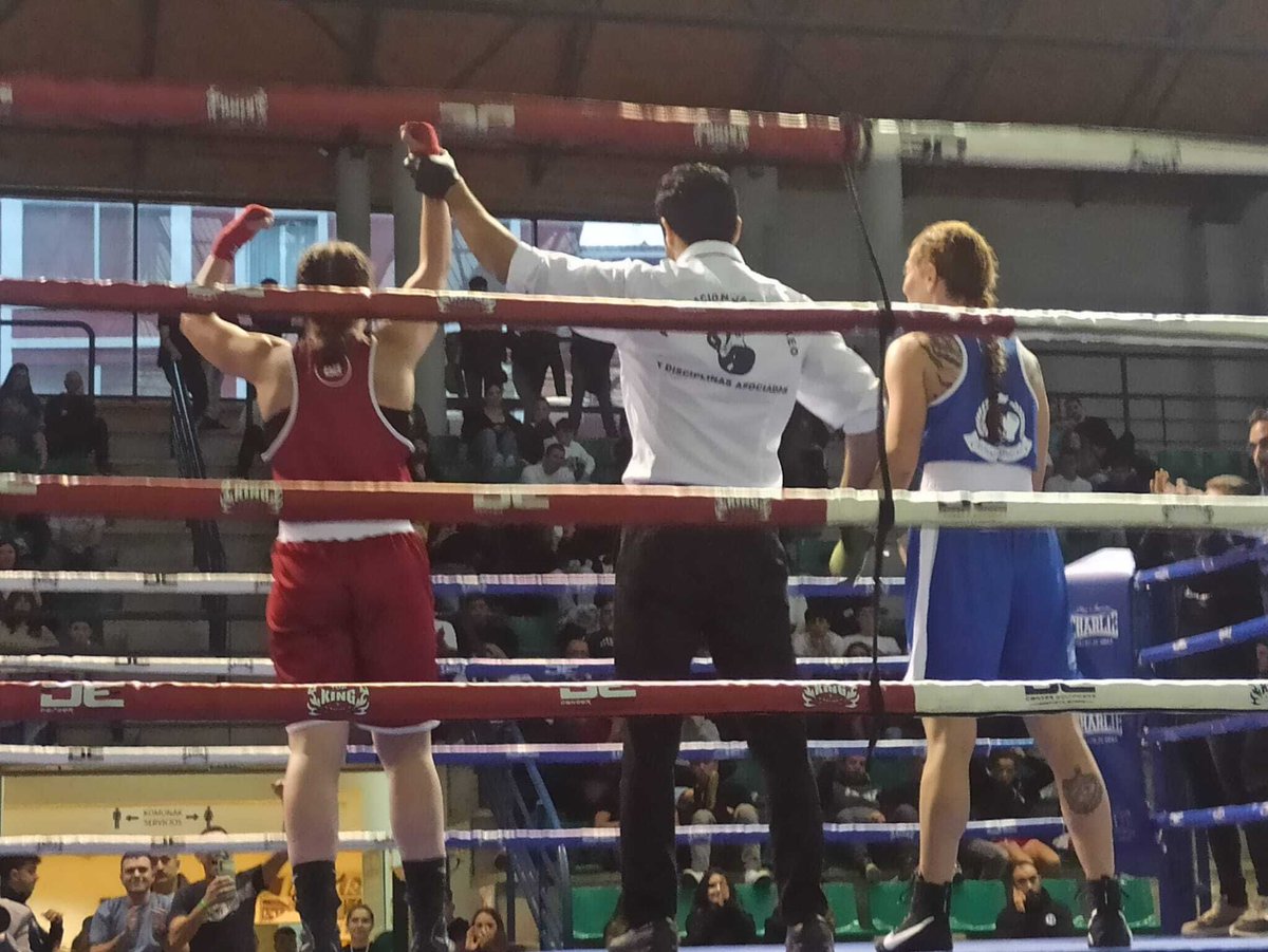 gorabarakaldo's tweet photo. Tarde pugilística en el Frontón Barakaldes donde se ha celebrado la final del Campeonato de Bizkaia de Boxeo

@amaiadelcampo #alkatea #barakaldo @mikelantizar @rakellala https://t.co/YGClMc9GjC