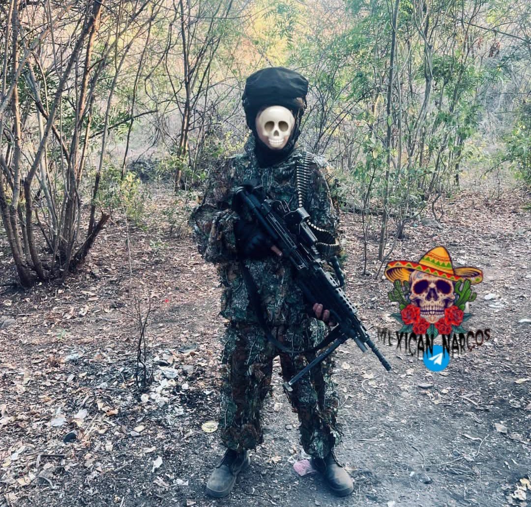 mexicannarcos's tweet image. 🐓Sicario of Fuerzas Especiales Mencho of the CJNG, operating in Michoacán🐓. 
Hashtags: #Michoacán #CJNG #cartels #Mexico