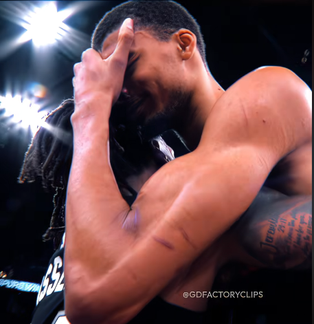 Myles✩ tweet media