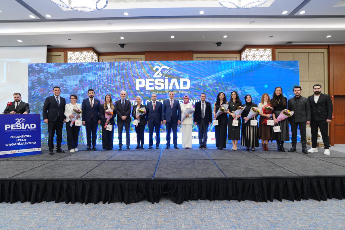 PESİAD Geleneksel İftar Organizasyonumuzu huzur içinde tamamladık.

Günün sonunda, PESİAD Kurucu Başkanımız ve Pendik Belediye Başkanımız Sayın Ahmet Cin Beyefendi'nin elinden Genç PESİAD üyelik beratımızı teslim aldım.

instagram.com/p/DVmJ8guDHUU/…

<a href="/pesiad/">PESİAD</a> <a href="/gencpesiad/">Genç PESİAD</a>