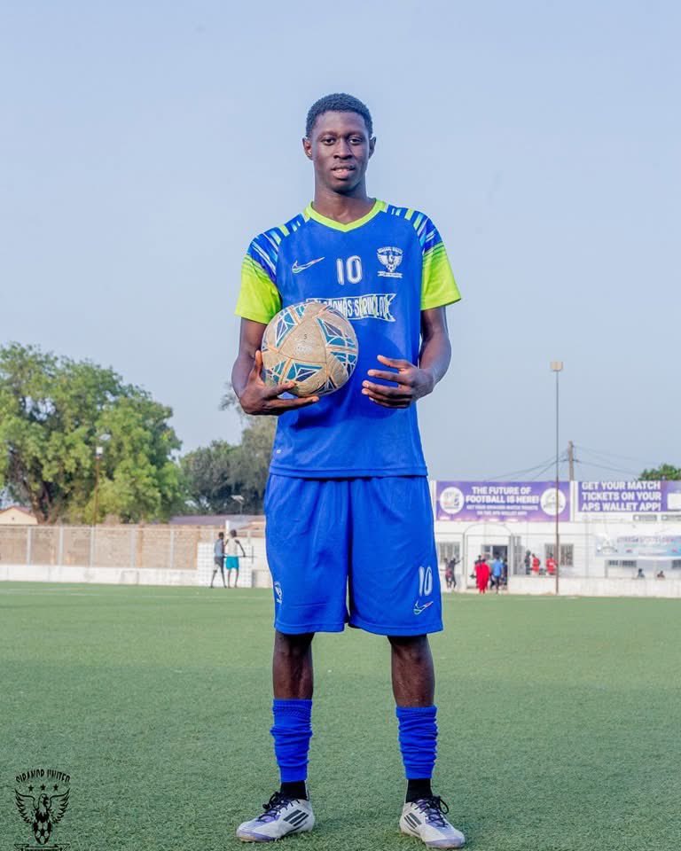 Sheriff ML Jarju 賈悉慧 tweet media