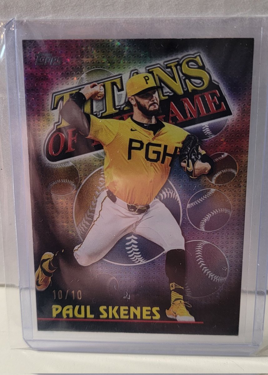 preecepulls's tweet photo. @CardPurchaser latest ☢️ @Pirates #PaulSkenes from #PreecePulls @Topps would have been nice if the back corner wasn't completely roached when we pulled it out of the pack. 😉 10/10 @MLB #thehobby https://t.co/kgEPkMtTxQ